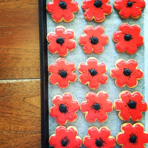 Poppy Flower Themed Party, Poppy Baby Shower Theme, Poppy Themed Party, Flower Baby Shower Theme, Cookie Flowers, Flower Party Themes, American Patriotism, Party Food Themes, 1st Birthday Photoshoot