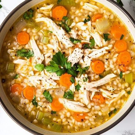 Chicken Barley Soup Chicken Barley Soup, Chicken Barley, Pegan Recipes, Barley Recipe, Beef Barley Soup, Chicken Veggies, Best Soup, Best Soup Recipes, Barley Soup