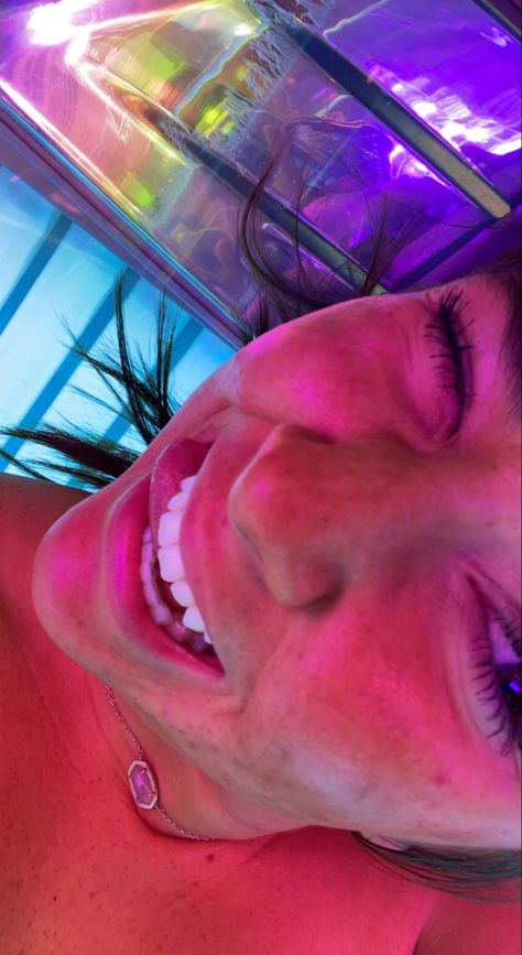 tanning bed Tanning Bed Aesthetic, Tanning Aesthetic, Bed Selfie, Tanning Beds, Sun Bed, Tanning Bed, Summer Tanning, San Jose Del Cabo, Cute Lazy Day Outfits