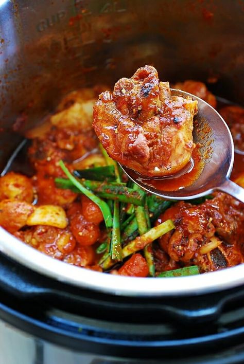 Homemade Gochujang Recipe, Spicy Chicken Stew, Korean Spicy Chicken, Gochujang Recipe, Braised Pork Ribs, Spicy Grilled Shrimp, Korean Chicken, Spicy Korean, Korean Recipes