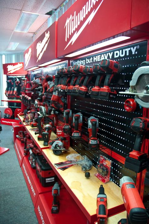 Milwaukee Tools Point Of Purchase ; Milwaukee Power Tools, Showroom Decor, Woodworking Shop Plans, Warehouse Design, Tool Store, Beach Ideas, Drill Set, Casa Container, Milwaukee Tools