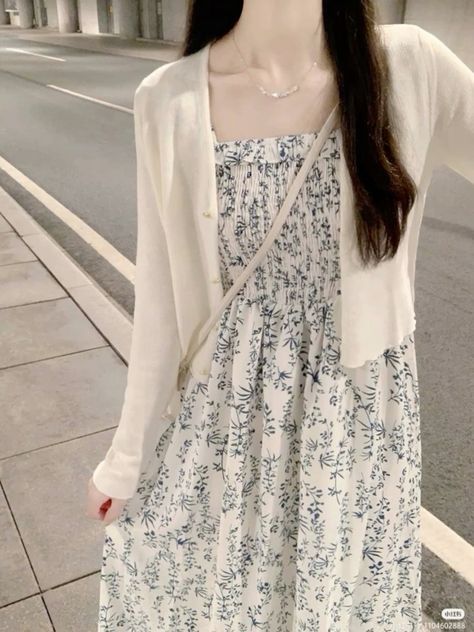 Corset Top With Cardigan, Japanese Modest Fashion, Hidden Love Outfit, Spring Outfits Korea, Shoujo Fashion, Ootd Pinterest, Manga Drawings, Makeup Themes, Modest Girly Outfits