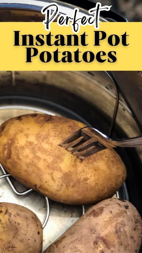 Cooking for a crowd? Make baked potatoes in your Instant Pot to save time and ensure everyone enjoys a hot, delicious side dish. Our recipe provides instructions for cooking multiple potatoes to perfection, making it easy to serve a large group without the hassle. Tender, buttery, and ready in no time, these baked potatoes are a crowd-pleaser. Top with chives, or cheese for an extra tasty treat. Baked Potatoes For A Crowd, Potatoes For A Crowd, Pressure Cooker Baked Potatoes, Make Baked Potatoes, Instant Pot Baked Potatoes, Pressure Cooker Potatoes, Cook Potatoes, Making Baked Potatoes, Cooking For A Crowd