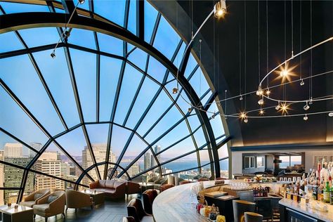 The Most Instagrammable Hotel Bars In San Francisco San Francisco Bars, Gate City, Best Rooftop Bars, Rooftop Bars, San Francisco Travel, California Travel Road Trips, Romantic Night, Hotel Bar, San Fran