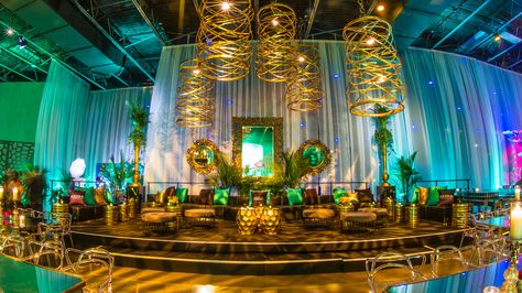 Emerald City Theme, Emerald City Party, Party City Decorations, Phone Theme Ideas, Party Dress Inspiration, City Theme, Gala Ideas, 20 Wedding Anniversary, Prom Theme