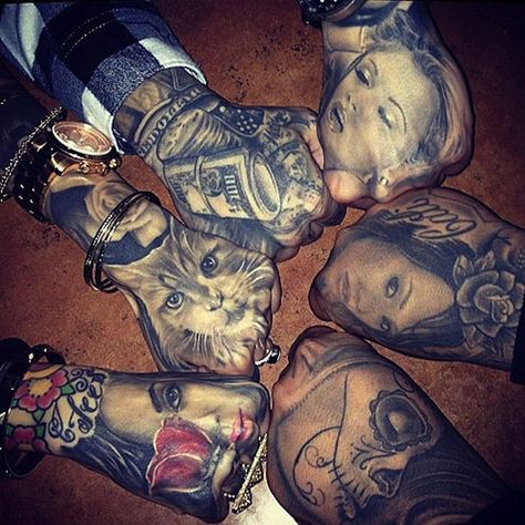 People With Tattoos, Money Tattoo, Hand Tats, Inked Magazine, Tinta China, 1 Tattoo, Tattoo Life, Face Tattoo, Hand Tattoo