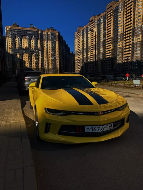 Camaro Zl1 Aesthetic, Camaro Aesthetics, Yellow Car Aesthetic, Chevrolet Camaro Yellow, Yellow Sports Car, Yellow Camaro, Yellow Cars, Camaro Car, Pretty Bike