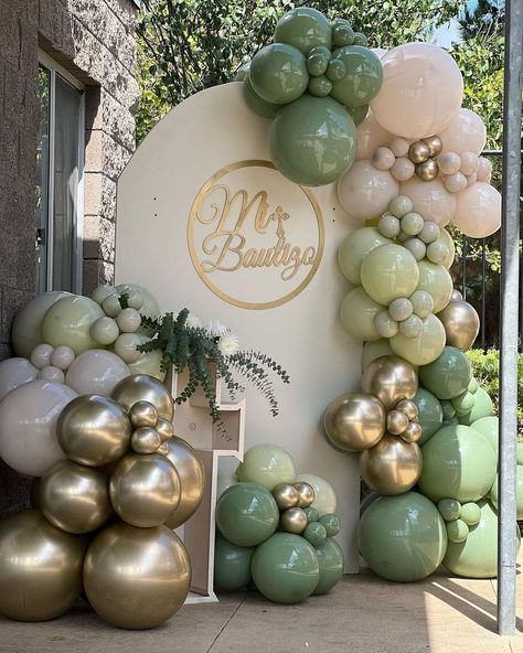 I love this combination of colors in super trend, to celebrate Geronimo’s baptism 👼🏻 #babtismdecoration #babtismballoons… | Instagram Sage Green Baptism Decor, Green Bautizo, Baptism Balloon Decorations, Baptism And Birthday Party Combined, Bautizo Ideas Boy Decoration, Babtizum Party Ideas, Baby Blessing Party, Baptism Decorations Boy, Decoration Communion