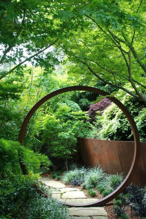 Circunferencia en un camino. Corten Steel Garden, Garden Design Pictures, Modern Garden Design, Have Inspiration, The Secret Garden, Beautiful Backyards, Garden Doors, Garden Structures, Garden Gates