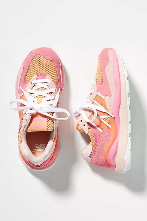 New Balance Shoe, Shoe Aesthetic, Pink Fits, Shoe Inspo, New Balance Sneakers, High Quality Shoes, New Balance Shoes, School Shoes, Dream Shoes