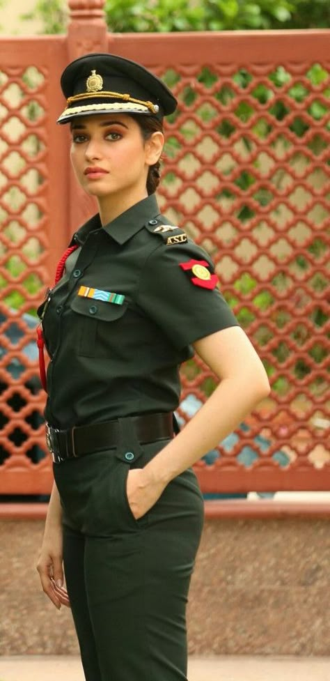 Army Dress, Army Images, Female Cop, Warrior Women, Boxing Girl, Stylish Photo, Intresting Facts, Women's Uniforms, Army Women