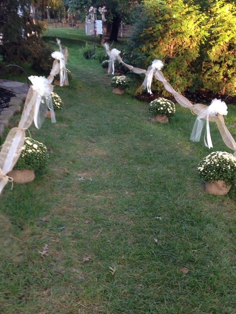 Bride Entrance Ideas Outdoor Weddings, Fence Decor For Wedding, Outdoor Party Entrance, Backyard Wedding Fence Decor, Outdoor Wedding Entryway, Wedding Pathway Decor Outdoor, Fence Decorating Ideas For Party, Outdoor Wedding Walkway Ideas, Front Porch Wedding Decorations