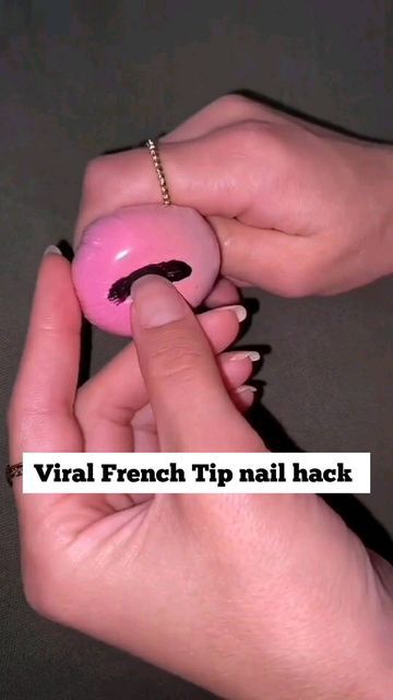 Beauty Blender French Tip, How To Do French Tips, Eyeshadow Styles, French Tip Manicure, Eyeliner Techniques, Makeup Brushes Guide, Diy Nail Polish, Flawless Makeup Application, Mascara Tips