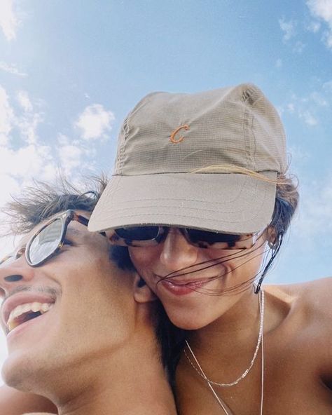 Girlfriend And Boyfriend Goals, Silent Love, Instagram Couples, Pool Picture, Id Photo, Couple Selfies, With Boyfriend, Minimalist Photography, Boyfriend Goals