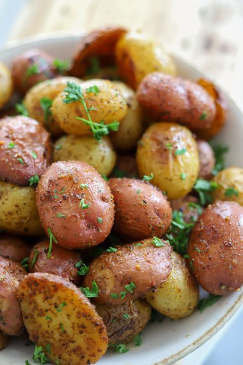 Roasted Small Potatoes Easy Recipes, Roasted Potatoes In Oven Easy, Boiled Then Roasted Potatoes, Cooking Potatoes In Oven, Baby Medley Potatoes Recipe, Roast Baby Potatoes Oven, Roast Small Potatoes In Oven, Roasted Rosemary Potatoes In Oven, Oven Baked Small Potatoes