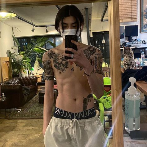 ulzzang boys on Instagram: “Be safe 🥰 follow @kkbboys for more 😍 . #ulzzang #ulzzanggirl #koreanulzzang #ulzzangfashion #ulzzangcouple #ulzzangasia #ulzzangstyle…” Tattoo Boy Aesthetic, Tattoo Inspiration Men, Boy Tattoos, Boy And Girl Best Friends, Ulzzang Fashion, Ulzzang Boy, Be Safe, Instagram Models, Korean Men