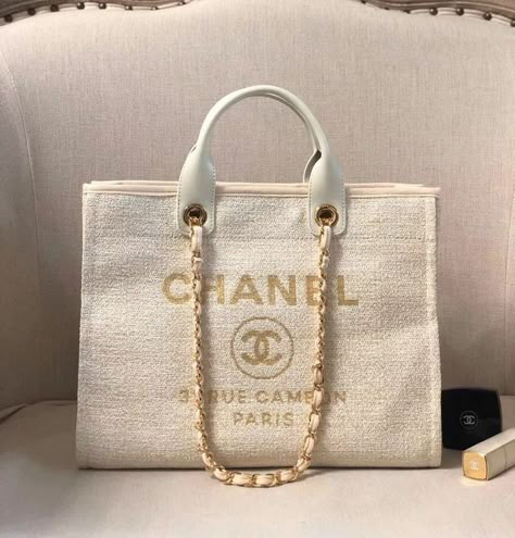 Mochila Chanel, Trendy Purses, Luxury Bags Collection, Dream Bags, Kelly Bag, Luxury Purses, Fancy Bags, Canvas Shopping Bag, Pretty Bags