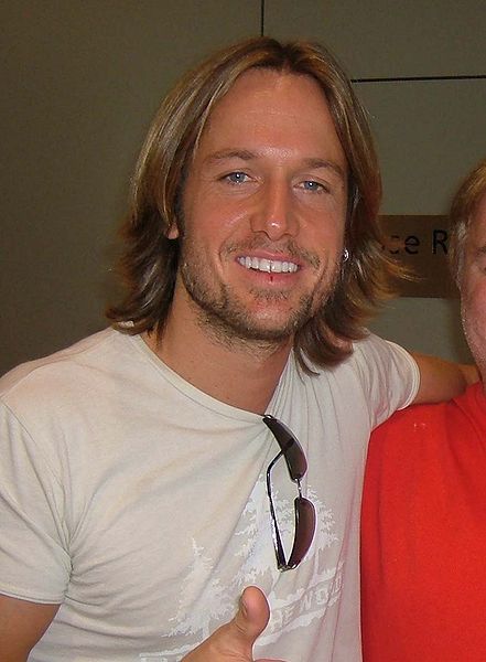 Nicole Kidman Husband, Keith Urban Concert, Urban Hairstyles, Country Western Singers, Urban Pictures, Nicole Kidman Keith Urban, Scotty Mccreery, Faith Hill, Kenny Chesney