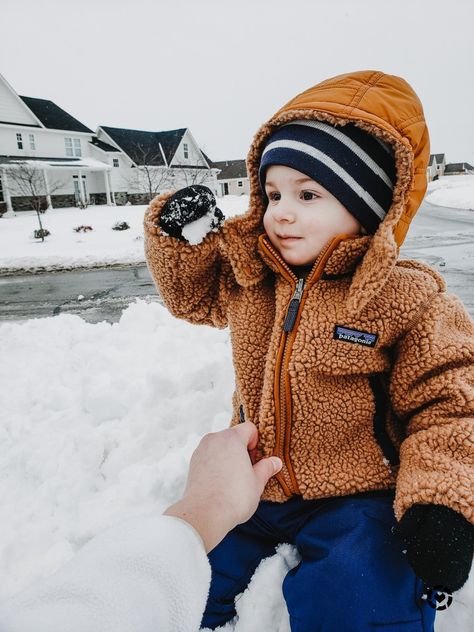 Patagonia Coat, Gender Neutral Kids Clothes, Outdoorsy Style, Boys Winter Jackets, Boys Winter Coats, Patagonia Kids, Toddler Winter, Toddler Boy Fashion, Patagonia Jacket