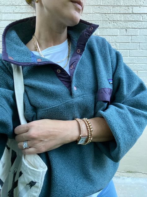 Patagonia Office Outfit, Big Fleece Outfit, Cute Fleece Jacket Outfit, Vintage Patagonia Outfit, Half Zip Pullover Patagonia, Patagonia Retro Pile Fleece Outfit, Patagonia Sweatshirt Outfit, Patagonia Vintage Fleece, Vintage Patagonia Clothing