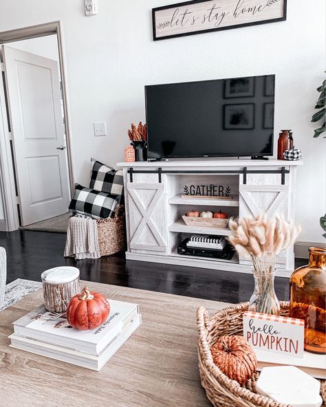 Fall Apartment Decor, Fall Room Decor, Tv Stand Decor, Fall Living Room Decor, Neutral Fall Decor, Fall Living Room, Cozy Fall Decor, Fall Decor Inspiration, Farmhouse Living Room