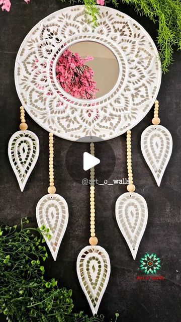 Mirror Artwork Wall Art, Lippan Art Mirror Design, Lippan Art Mirror Wall, Mud Art, Online Art Courses, Plate Decoration, Lippan Art, Mirror Artwork, Diwali Decoration