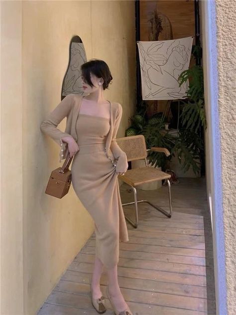 Dress Outfits Party, Korean Fashion Dress, Ulzzang Fashion, Kpop Fashion Outfits, Korean Outfits, Kpop Fashion, Classy Dress, Modest Outfits, Look Fashion