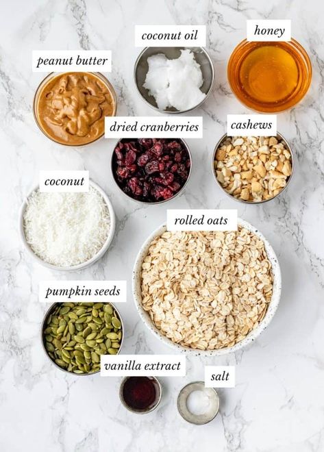 Homemade Bars Healthy, How To Make Granola Bars, Granola Balls Recipe, Recipe With Granola, Home Made Granola Recipe, Granola Bars Homemade, Healthy Peanut Butter Granola, Healthy Granola Bar Recipe, Homemade Healthy Granola