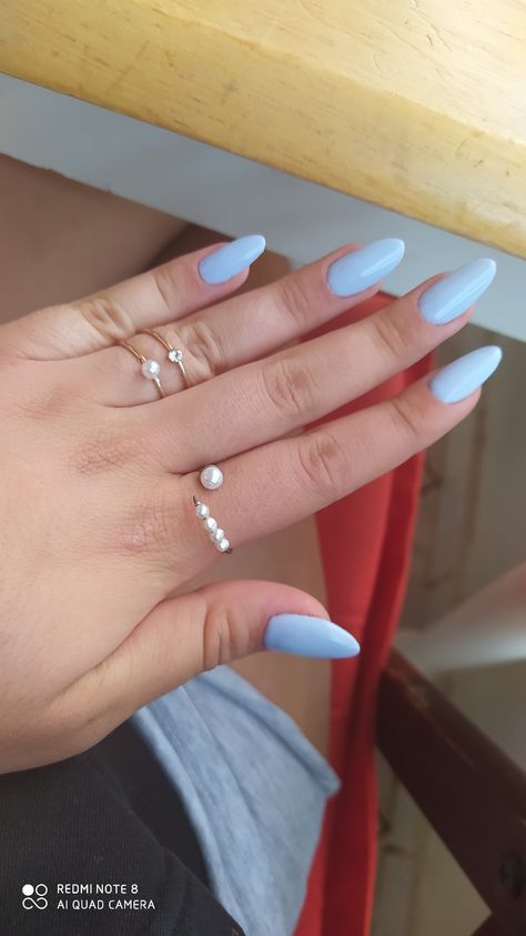 Sky Blue Almond Acrylic Nails, Light Blue Nail Inspo Almond, Sky Blue Almond Nails, Baby Blue Oval Nails, Baby Blue Acrylic Nails Almond, Almond Nails Baby Blue, Baby Blue Nails Almond, Light Blue Nails Almond, Baby Blue Almond Nails