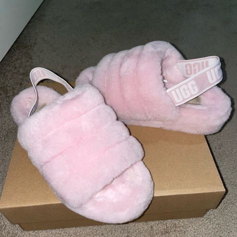 Ugg Slides Pink (Size 7) Ugg Fluff Yeah Slides Pink, Pink Ugg Sandals, Ugg Slippers Slides, Cute Shoes Uggs, Cute Pink Slippers, Light Pink Ugg Slippers, Pink Slippers Aesthetic, Ugg Slippers Pink, Pink Ugg Slides Outfit