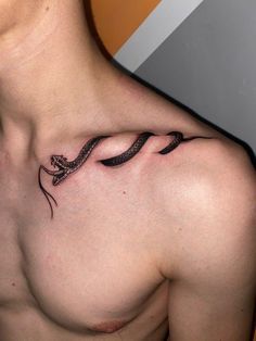 Snakes Tattoo Men, Tattoo Collarbone Men, Snake Tatoo Man, Collar Bone Snake Tattoo, Snake Tattoos Men, Snake Collarbone Tattoo, Aesthetic Tattoos For Men, Snake Collar Bone Tattoo, Aesthetic Tattoo Men