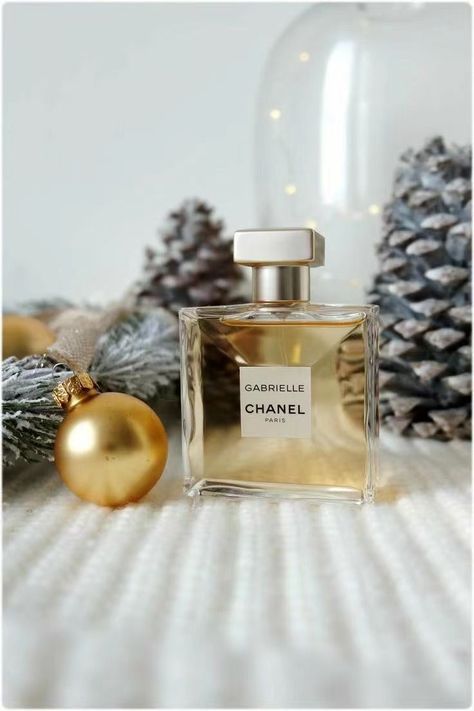 Coco Chanel Mademoiselle, Fragrance Photography, Christmas Campaign, Perfume Photography, Holiday Campaign, Christmas Shoot, Cosmetics Photography, Fragrance Samples, Chanel Perfume