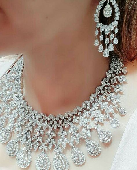 Begani Jewels, Diamond Necklace Indian, Beautiful Diamond Necklace, Heavy Necklace, Bridal Diamond Necklace, Diamond Necklace Designs, Bridal Diamond Jewellery, Bridal Fashion Jewelry, Diamond Necklace Set