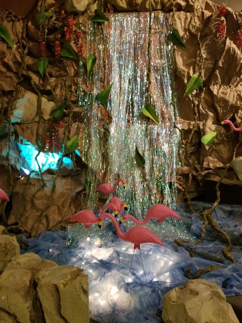 Rio Quinceanera Theme, Tarzan Party, Jungle Theme Classroom Decorations, Pta Events, Jungle Images, Underwater Room, Diy Waterfall, Jungle Theme Classroom, Animal Chair