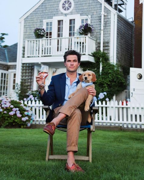 New England Mens Style, Men’s Preppy Style, Coastal Grandfather, Mens Preppy Style, Preppy Casual Outfits, Preppy Pinterest, Azimuth Circle, New England Prep, The Grass Is Greener