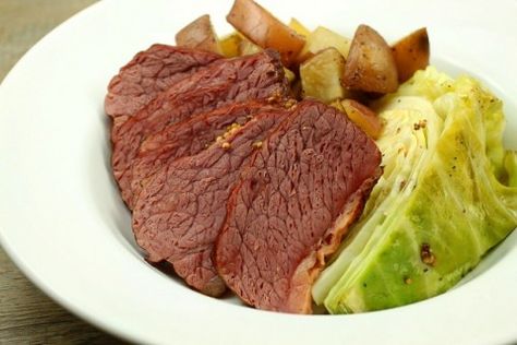 Barbecue Corned Beef Brisket | Slap Yo' Daddy BBQ Dutch Oven Corned Beef, Pressure Cooker Corned Beef, Crock Pot Corned Beef, Homemade Corned Beef, Electric Roaster, Slow Cooker Corned Beef, Cooking Corned Beef, Beef Cabbage, Corn Beef