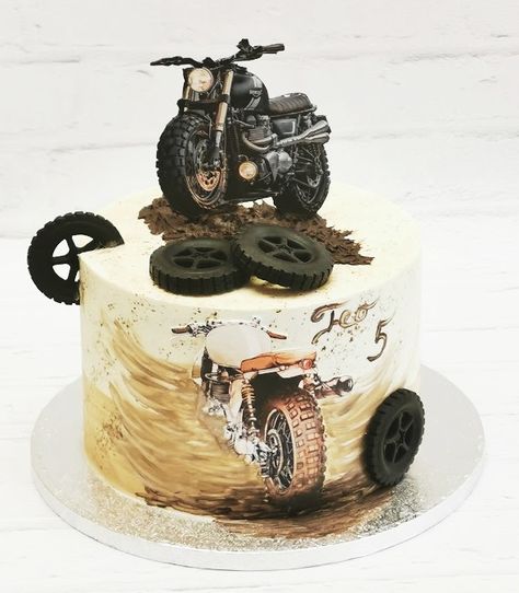 Bike Cake Designs For Men, Motor Cake Design, Motorcycle Birthday Cakes For Men, Motorcycle Cake For Men, Motorcycle Cake Ideas, Bike Theme Cake, Motor Bike Cake, Moto Cake, Motor Cake