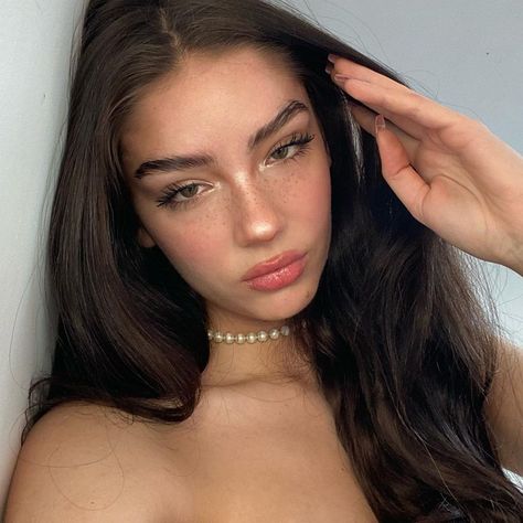 Greta Gabriella Kazaren on Instagram: “U re my muse” Summer Savage, Greta Kazaren, Lancaster Prep, Astrid Clifford, Monica Murphy, Cruel King, Royal Elite Series, Beautiful Profile Pictures, Face Photo