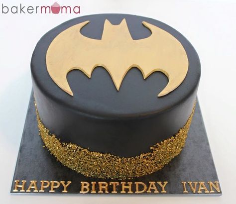 Bakermama Cake Batman, Bat Cake, Batman Birthday Cakes, Teen Cakes, Batman Cake, Batman Birthday Party, Cookie Cake Birthday, Superhero Cake, Batman Birthday