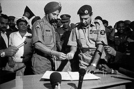 End of Arms Pakistan's Gen. A.A.K. Niazi, right, signs terms of surrender with Indian Gen. Jagjit Singh Aurora on December 16, 1971, which paves the way for the founding of the independent nation of Bangladesh. ~ Bangladesh and Pakistan: The Forgotten War; 1971. Bangladesh Travel, Jagjit Singh, History Of Pakistan, The Brave One, East Pakistan, Pakistan Army, History Of India, Asian History, India And Pakistan