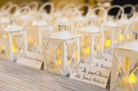 Lantern Escort Cards Wedding Favors Ideas, Rustic Bridal Shower Favors, Lantern Wedding, Wedding Favor Table, Creative Wedding Favors, Inexpensive Wedding Favors, Favors Ideas, Edible Wedding Favors, Elegant Wedding Favors