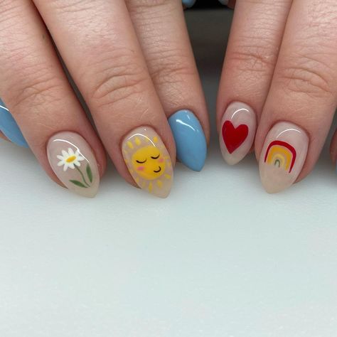 Little Kid Nails, Vintage Nails Design Retro, Nail Ideas Birthday, Groovy Nail Designs, Birthday Nail Design, 21st Birthday Nails, Teacher Nails, Short Coffin Nails Designs, Birthday Nail Designs