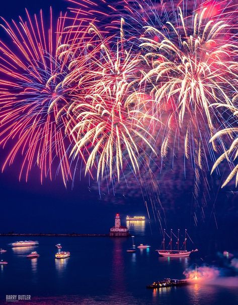 Home / Twitter Chicago Fireworks, Navy Pier Chicago, Navy Pier, The Lighthouse, Saturday Night, Chicago Il, Fireworks, Lighthouse, Beautiful Pictures