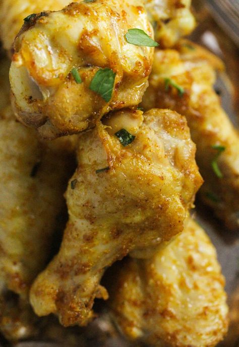 Curry Wings Recipe, Wings Baked In The Oven, Curry Chicken Wings, Baked Curry Chicken, Wings Recipe Oven, Chicken Wings Recipe Oven, Chicken Wings Baked, Oven Chicken Wings, Chicken Wing Recipe