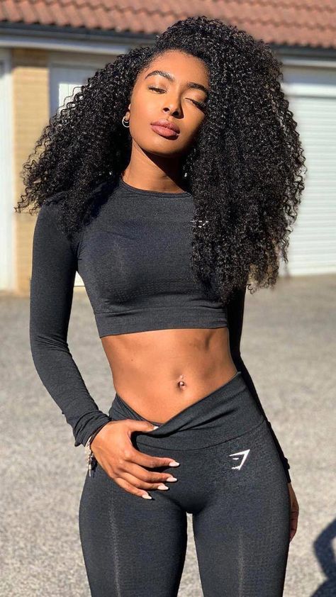 Gym Shark Outfit, Routine Daily, Estilo Fitness, Fitness Outfits, Trening Fitness, Crop Top And Leggings, Healthy Routine, Gymshark Women, Legging Outfits