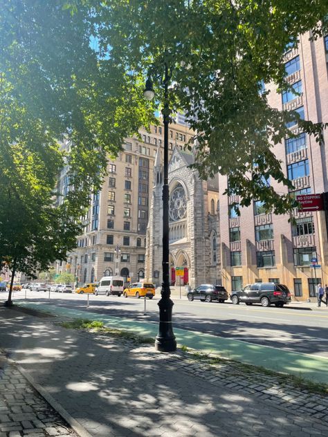 #nyc #newyork #upperwestside #upperwest #uws #newyorkstyle Upper West Side New York, Upper West Side Nyc, Scenery Aesthetic, Pretty City, Day In Nyc, New York Vibes, Nyc Baby, New York Summer, Golden Life