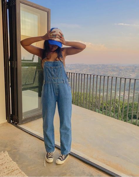 Long Overalls Outfit, Bummy Fits, Overalls Outfits, Overalls Summer, Long Overalls, Long Denim Shorts, Piercings Earrings, Overall Outfit, Overalls Outfit