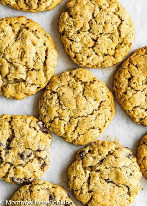 Eggless Oatmeal Raisin Cookies, No Egg Oatmeal Cookies, Eggless Christmas Cookies, Eggless Oatmeal Cookies, Egg Free Cookies Recipes, Crispy Oatmeal Cookies, Eggless Cookie Recipes, Egg Free Baking, Christmas Cookies Recipes