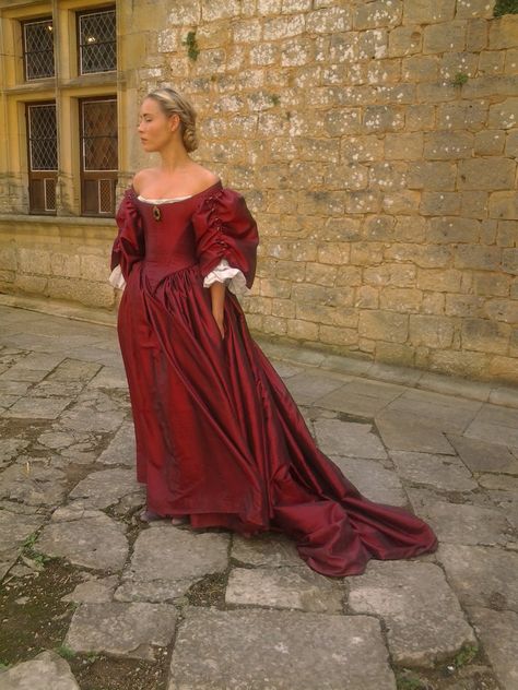 Marion - Nicole O'Neill. Location: Chateau de Bonaguil 1650s Dress, 1520s Fashion, 18th Century Mexican Dress, Red 18th Century Dress, 1500s Dress French, Red Historical Dress, 1600s Dress, 1600s Dresses, Luxury Historical Medieval Dress In Baroque Style