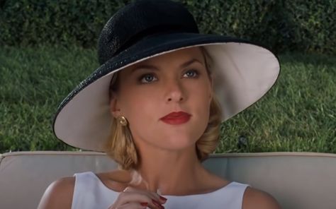 Merideth Blake Parent Trap, Clue On Stage, Blake Aesthetic, Meredith Blake, Natasha Richardson, The Parent Trap, Hats Hairstyles, Parent Trap, Elizabeth James